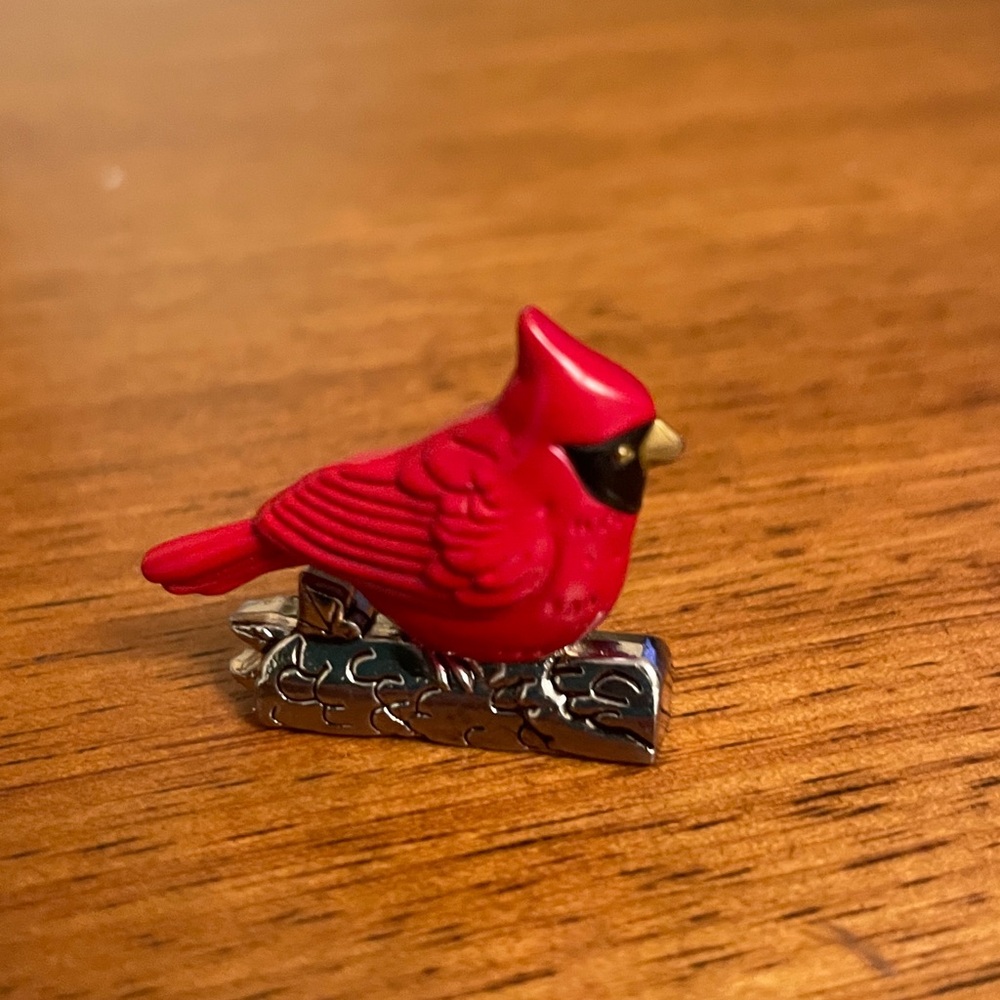 Metal Miniature Christmas Cardinal from Heaven Charm for Pocket Shelf or Held - Picture 3 of 9